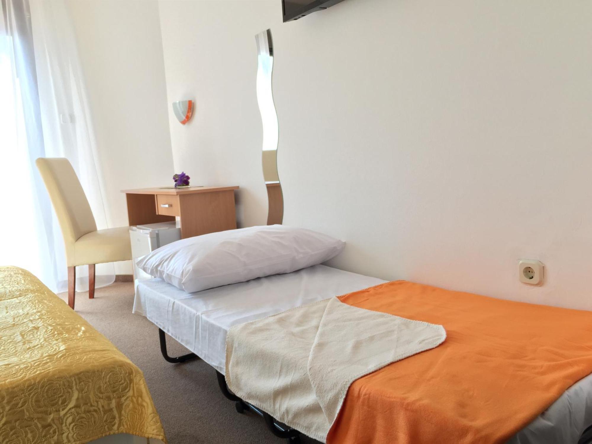 Hotel Ruza Novi Vinodolski Oda fotoğraf