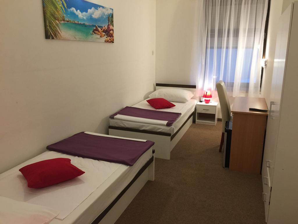 Hotel Ruza Novi Vinodolski Oda fotoğraf